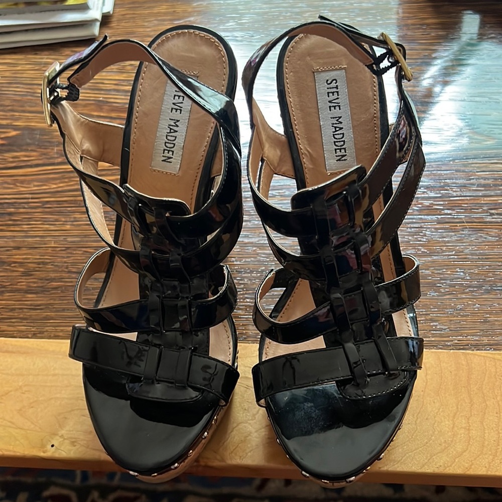 Ladies wedge black patent leather sandal, worn 1x. Excellent condition